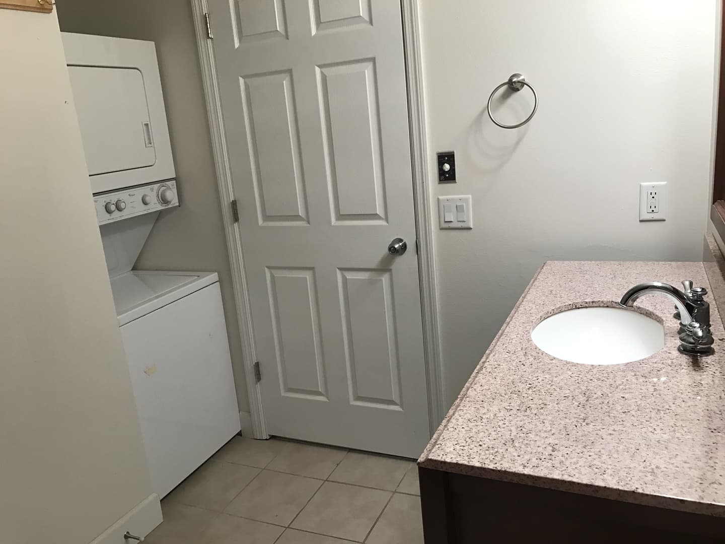 Middleton Apartment: 6273 University Ave