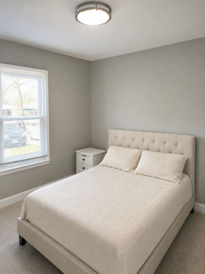 Verona Apartment: 100 Paoli St