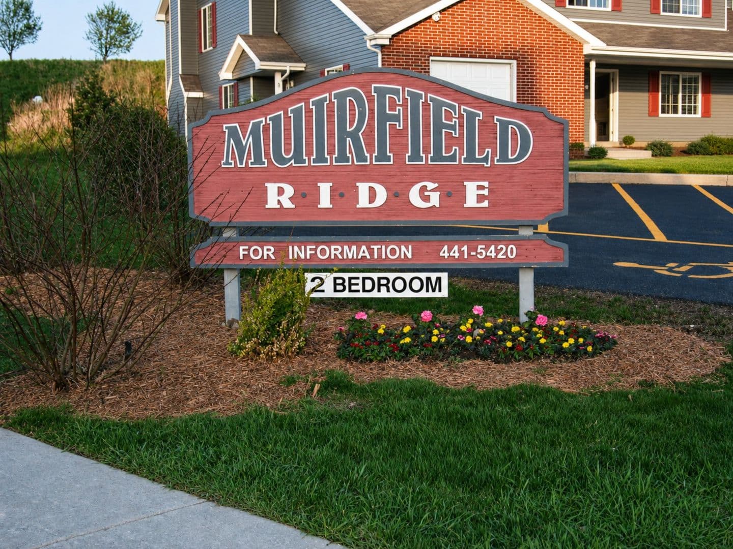 Madison Apartment: 5-9 Loomis Circle