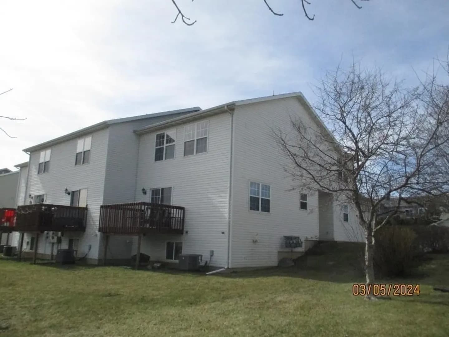 Stoughton Townhome: 421-453 Nygaard St