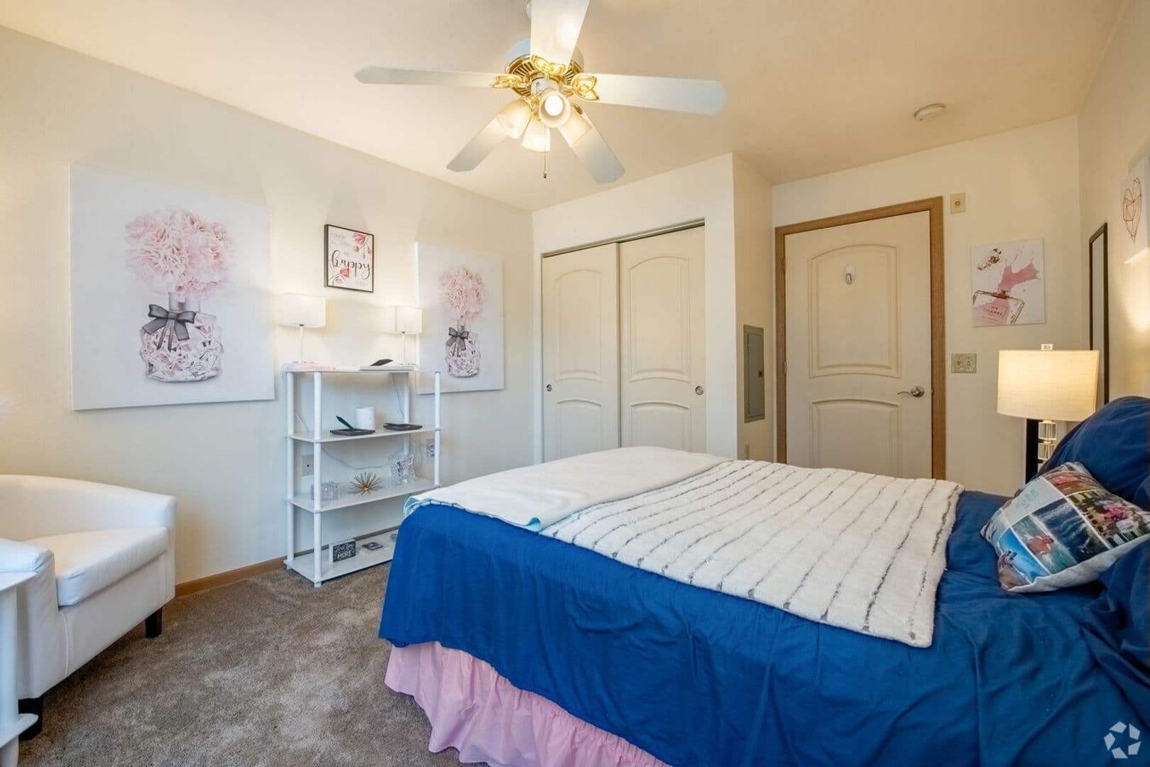McFarland Apartment: 5600 Lexington Street
