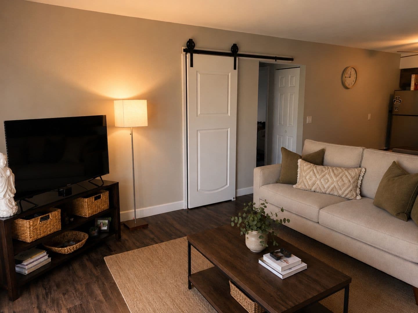 Verona Apartment: 100 Paoli St