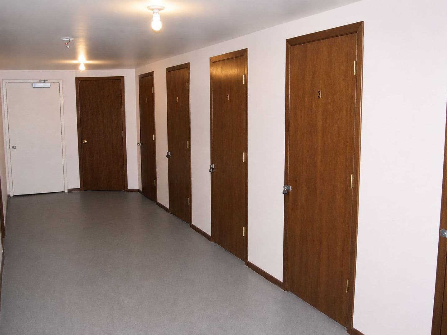 Stoughton Apartment: 1526 Kenilworth Ct.