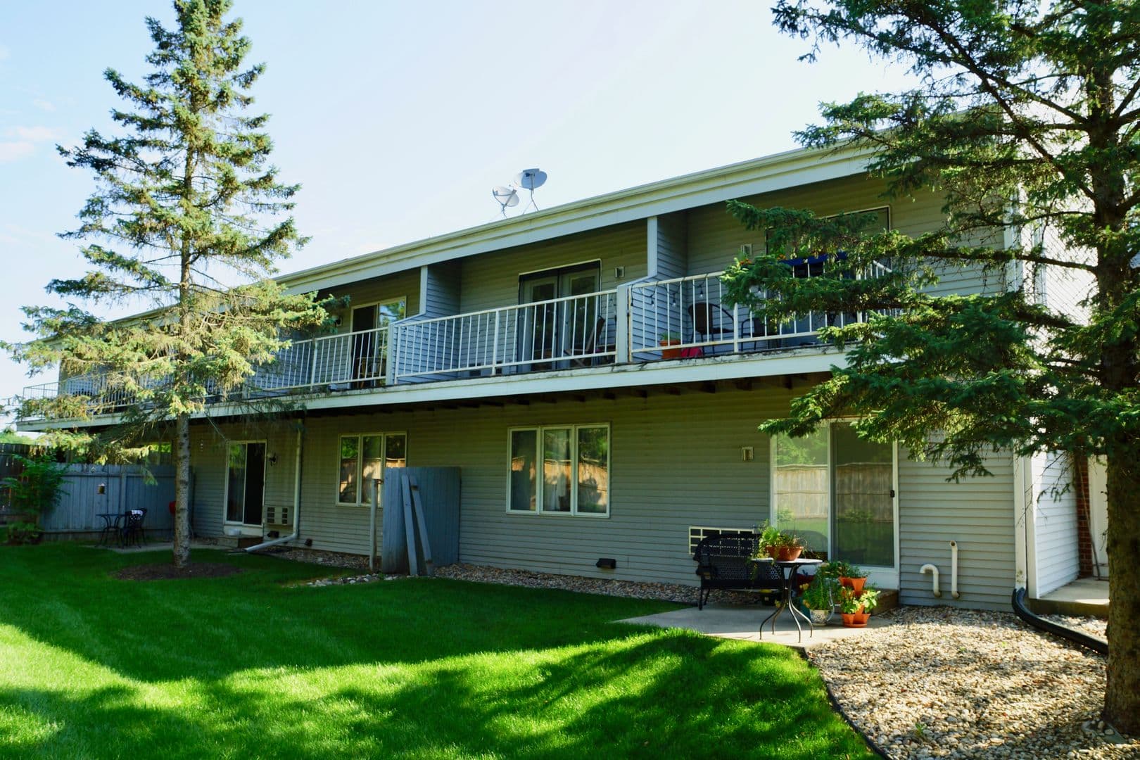 Middleton Apartment: 6273 University Ave