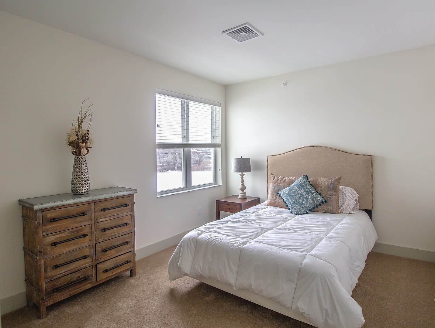Rensselaer Apartment: 100 New Broadway