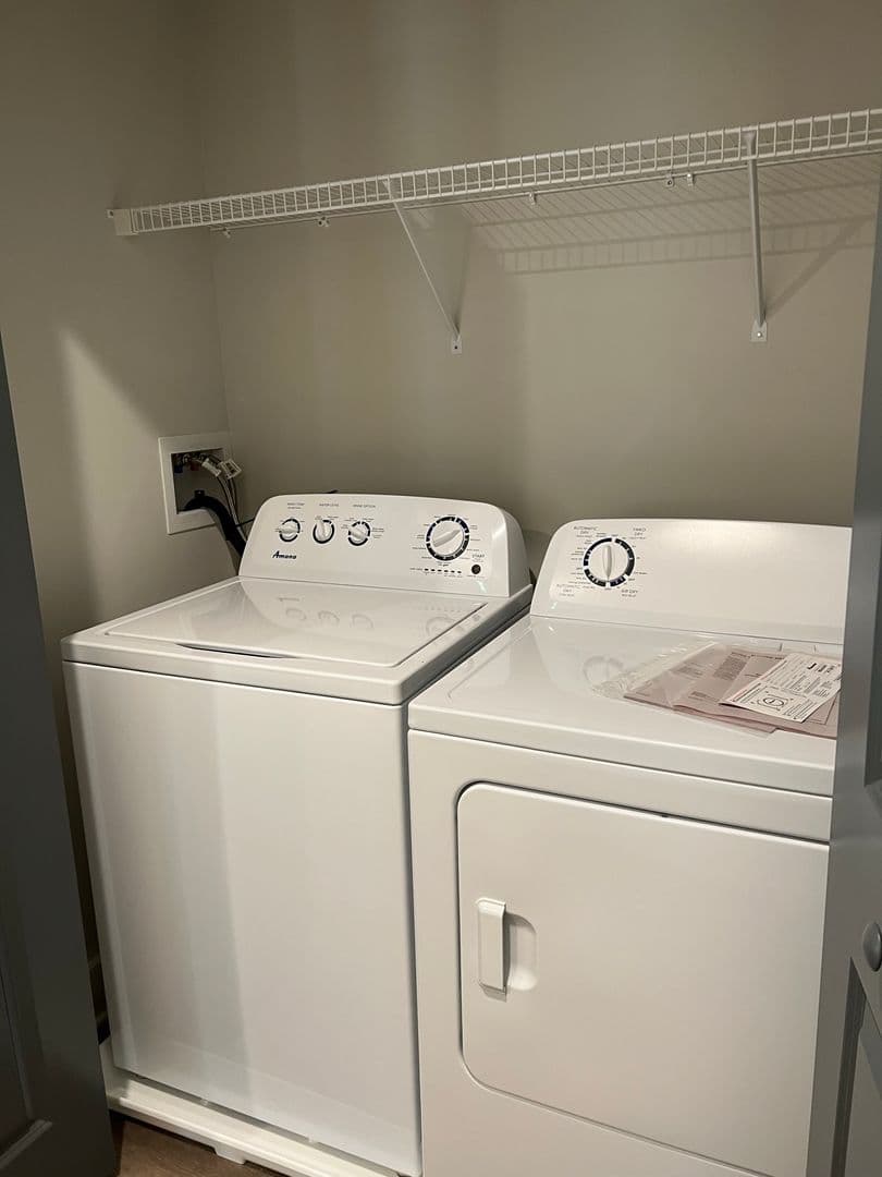 Glenmont Apartment: 2 Mystic Lane