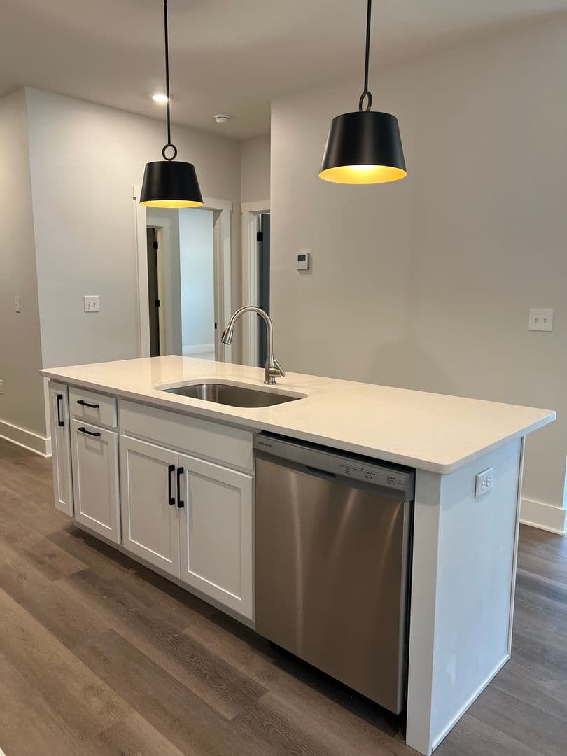 Glenmont Apartment: 2 Mystic Lane