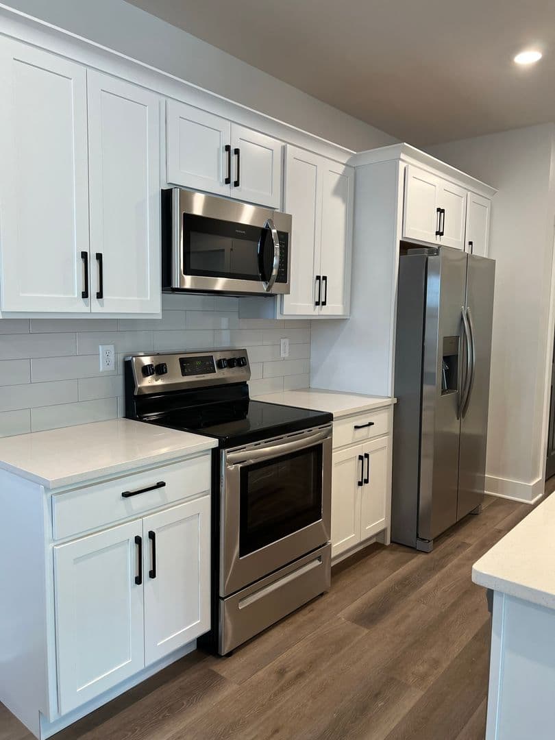 Glenmont Apartment: 2 Mystic Lane