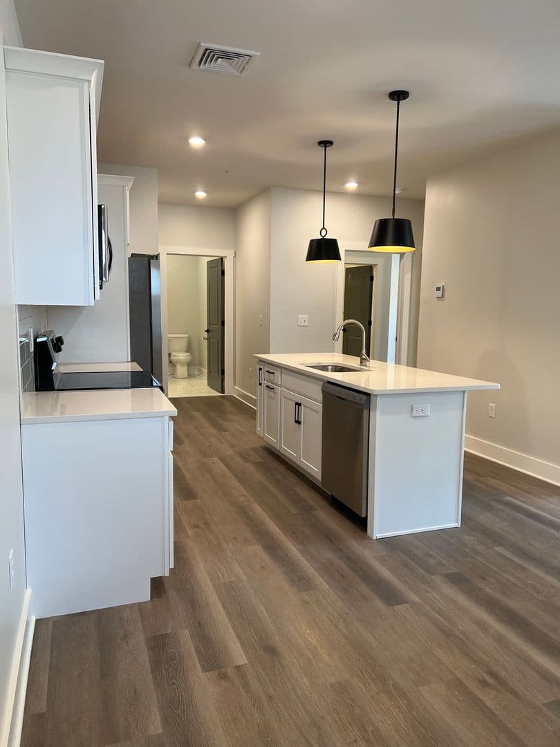 Glenmont Apartment: 2 Mystic Lane