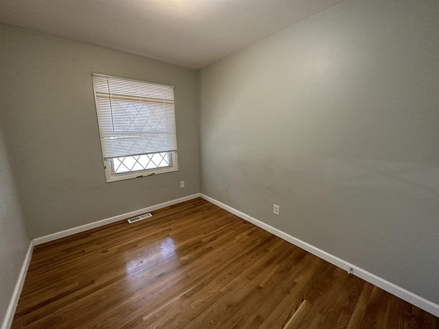 Saint Louis House: 1509 Keelen Dr