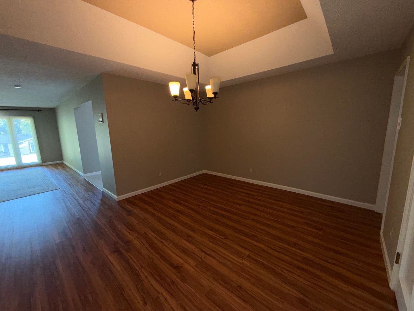 Manchester House: 1 Nicolet Dr