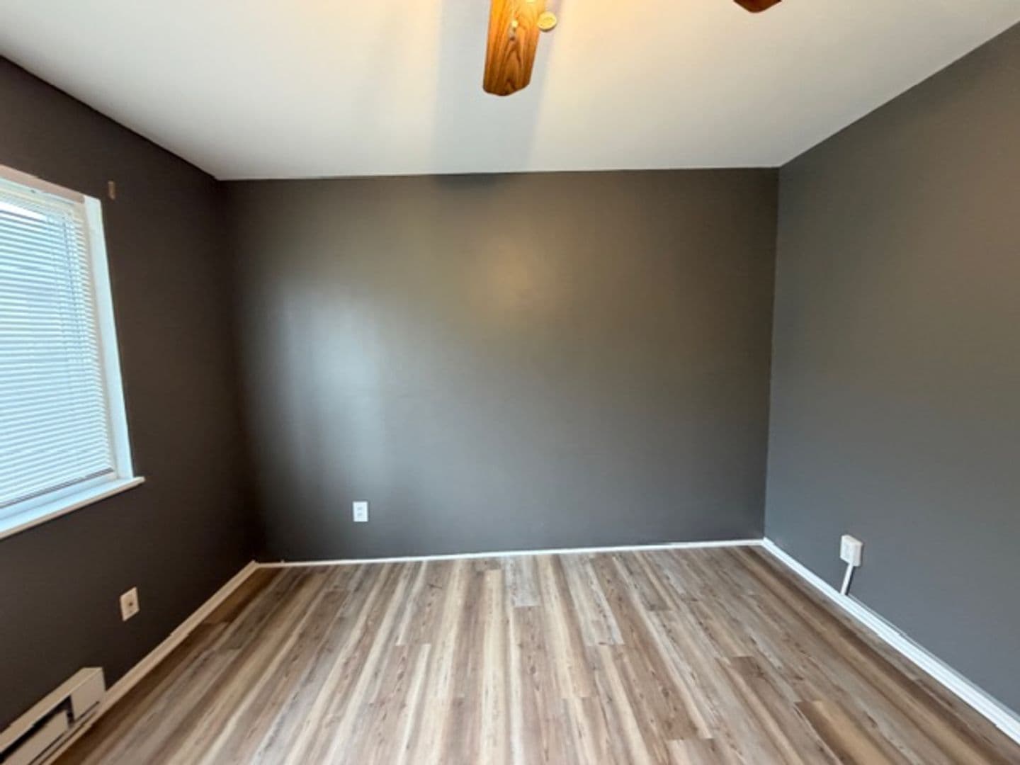 Hazelwood House: 7489 Hazelcrest Dr