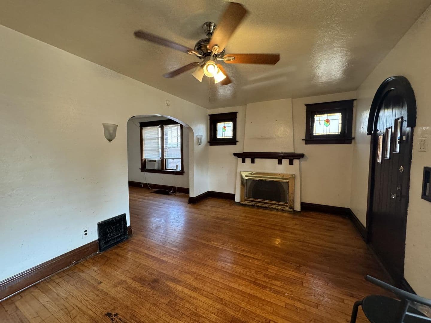 Saint Louis House: 5741 Floy Ave