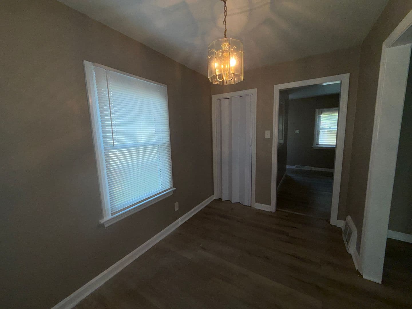 Florissant House: 1165 Patterson Rd