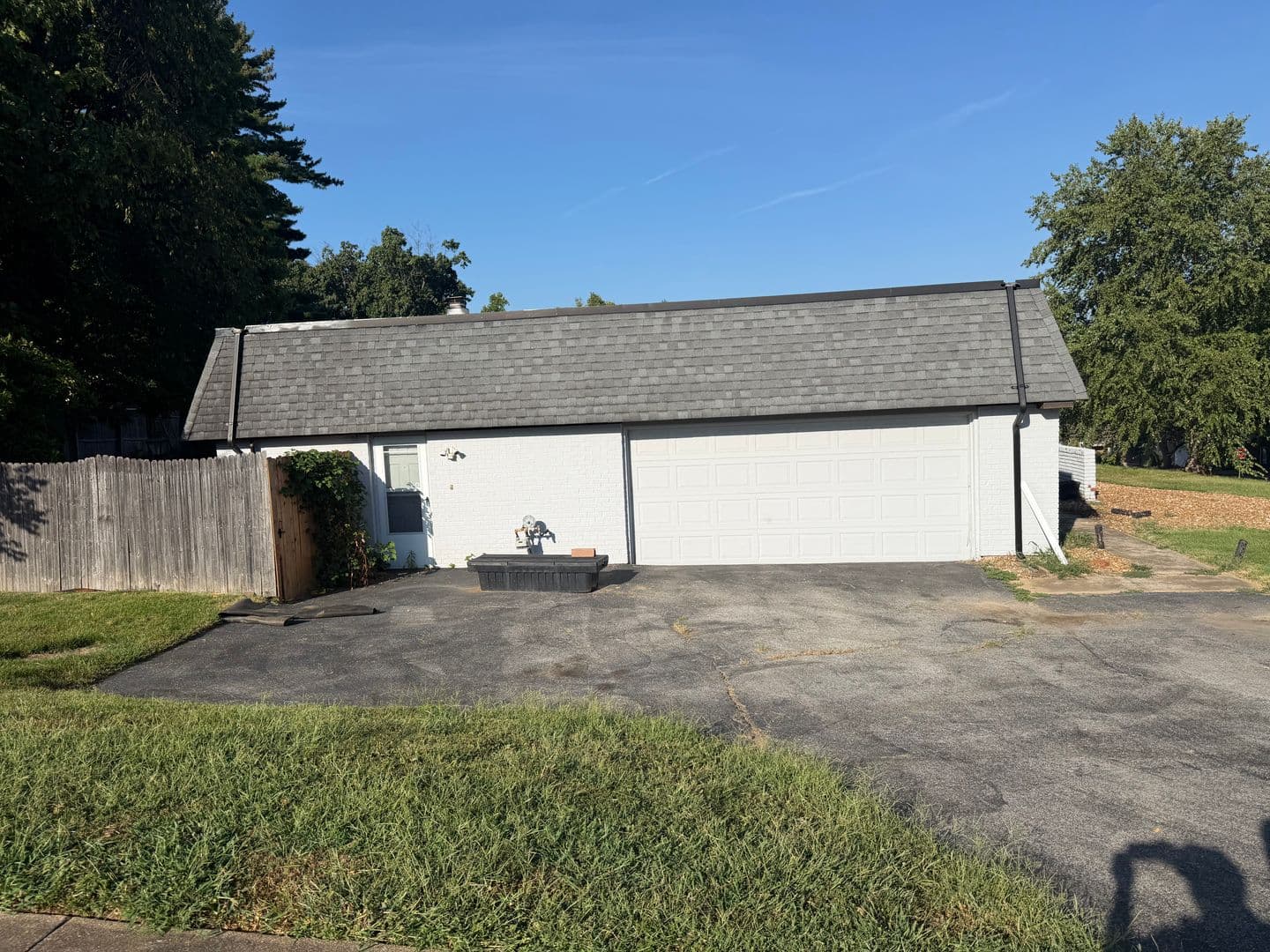 Manchester House: 1 Nicolet Dr