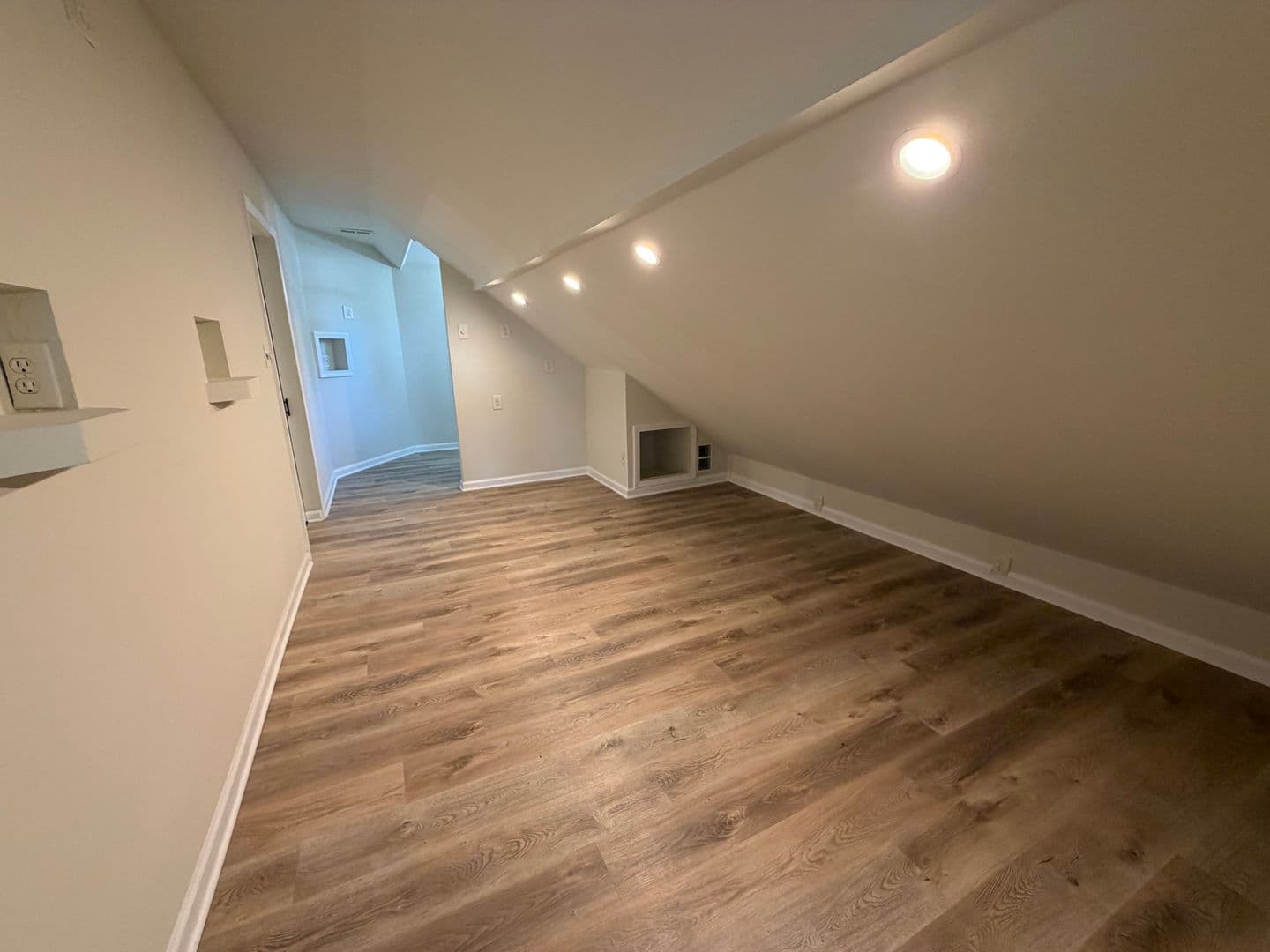 Saint Louis House: 13091 E Lakeridge Dr.