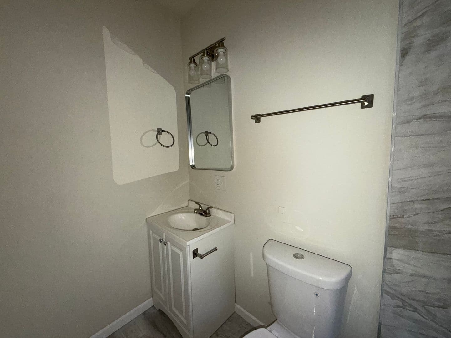 Saint Louis Apartment: 5909 Cates Ave