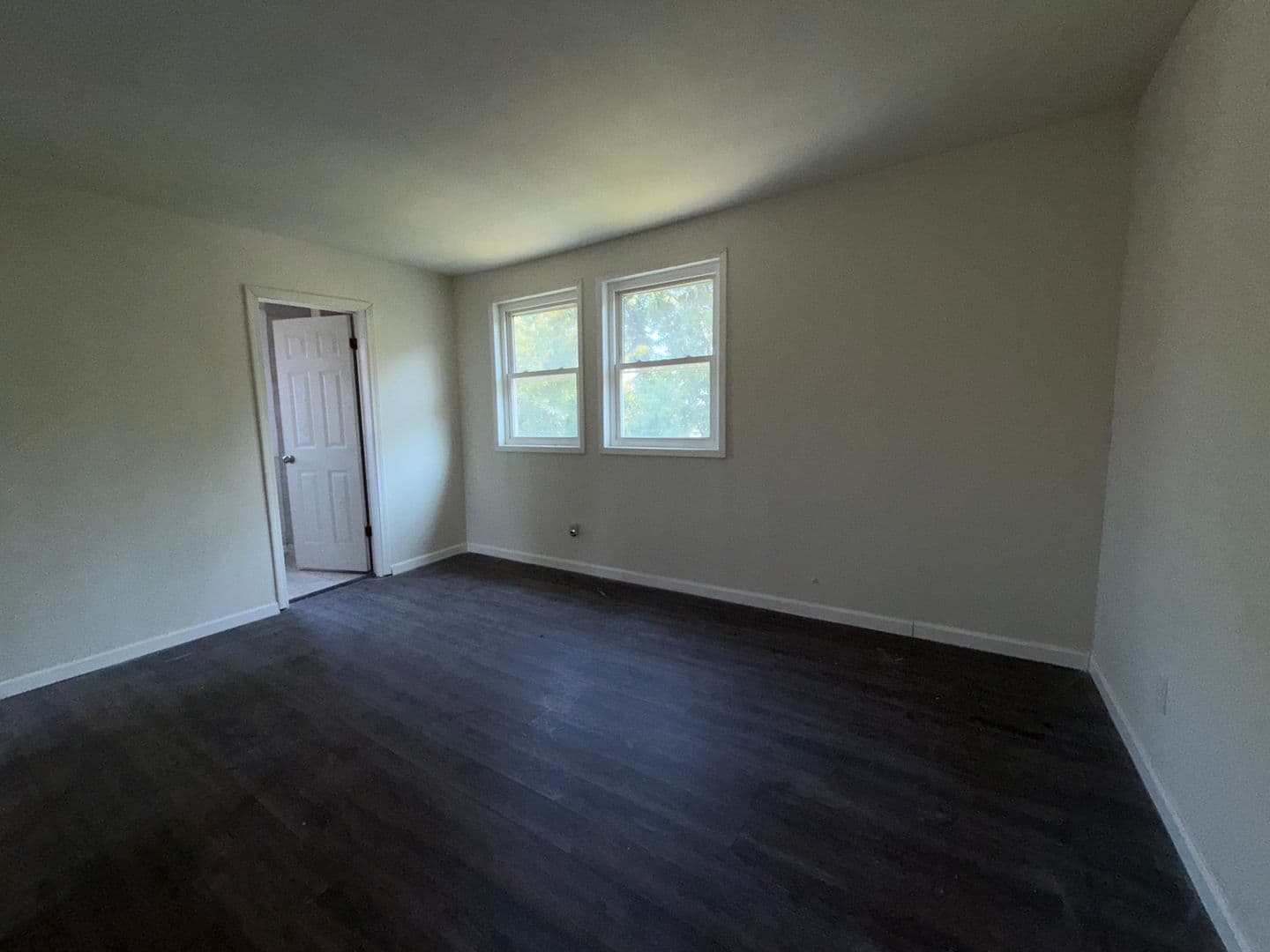 St. Louis House: 8213 John Pl