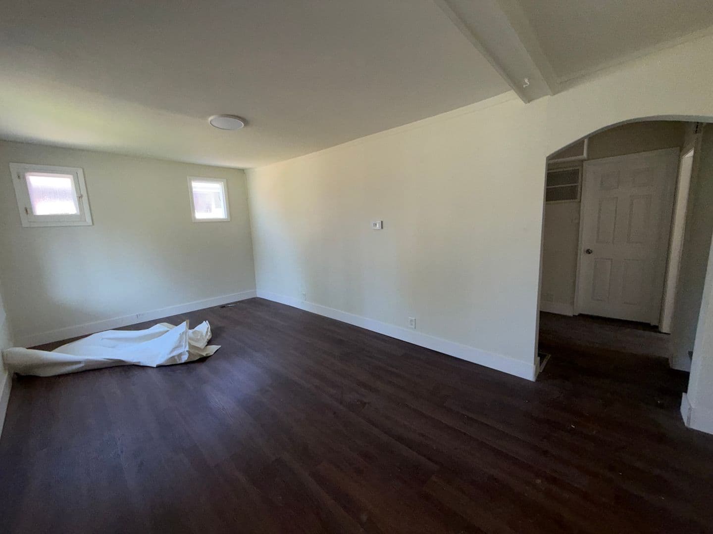 St. Louis House: 8213 John Pl