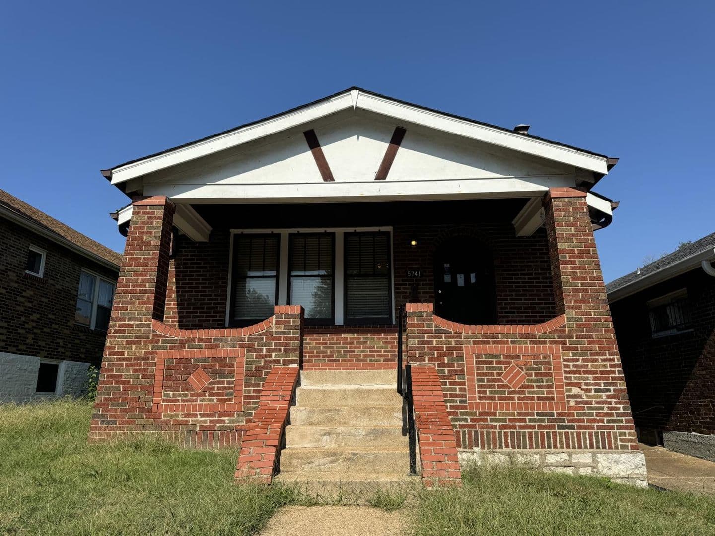 Saint Louis House: 5741 Floy Ave