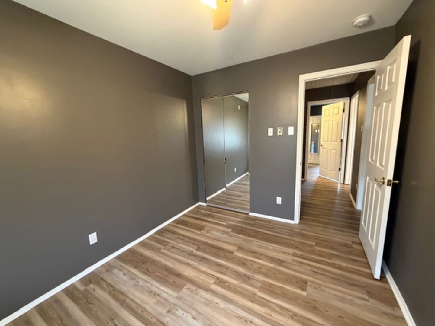 Hazelwood House: 7489 Hazelcrest Dr