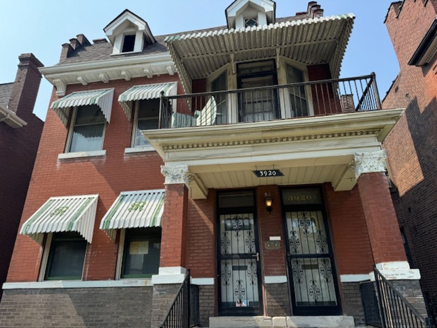 Saint Louis Apartment: 3920 Ashland Ave 1F