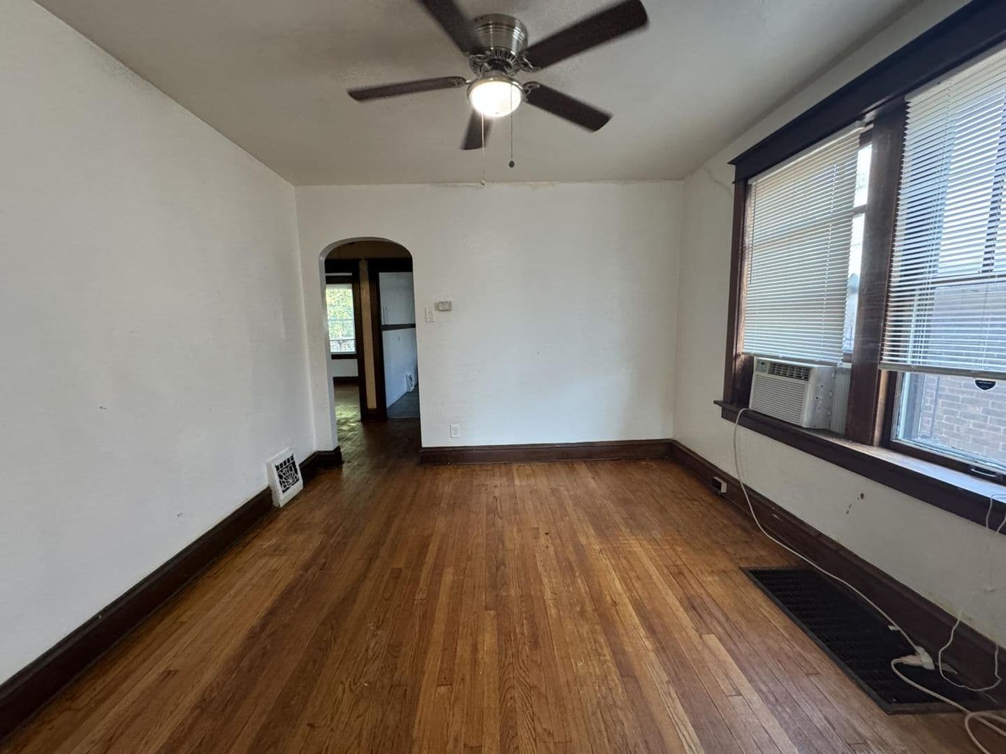 Saint Louis House: 5741 Floy Ave
