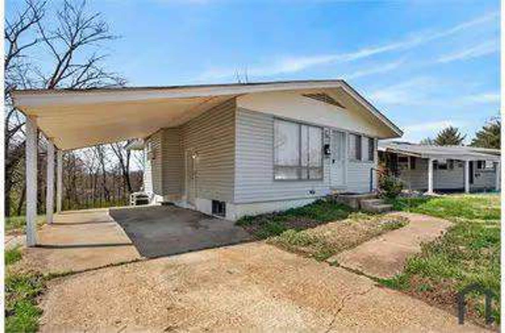 St. Louis, House: 10201 Gourock Dr,