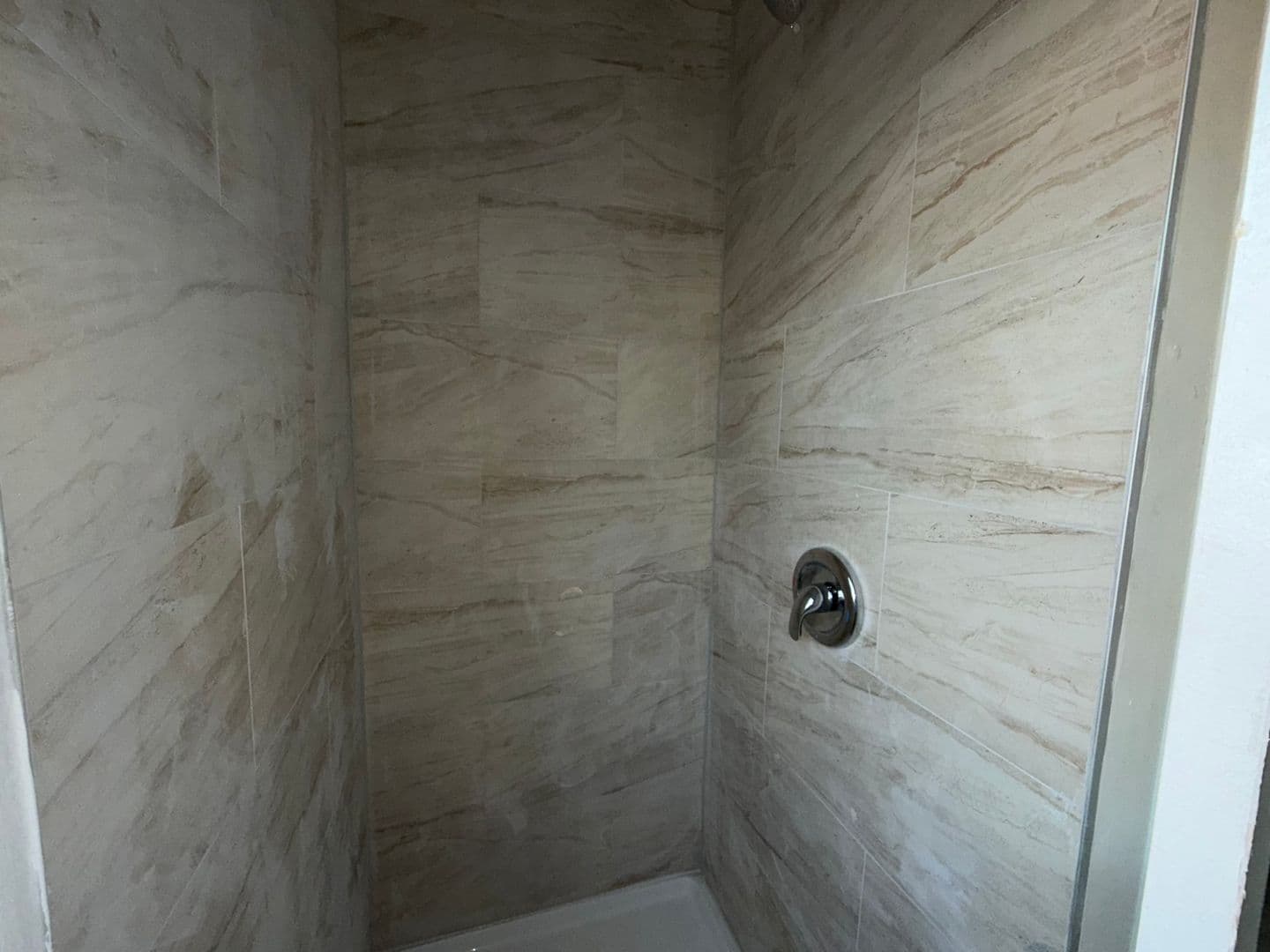 St. Louis House: 8213 John Pl