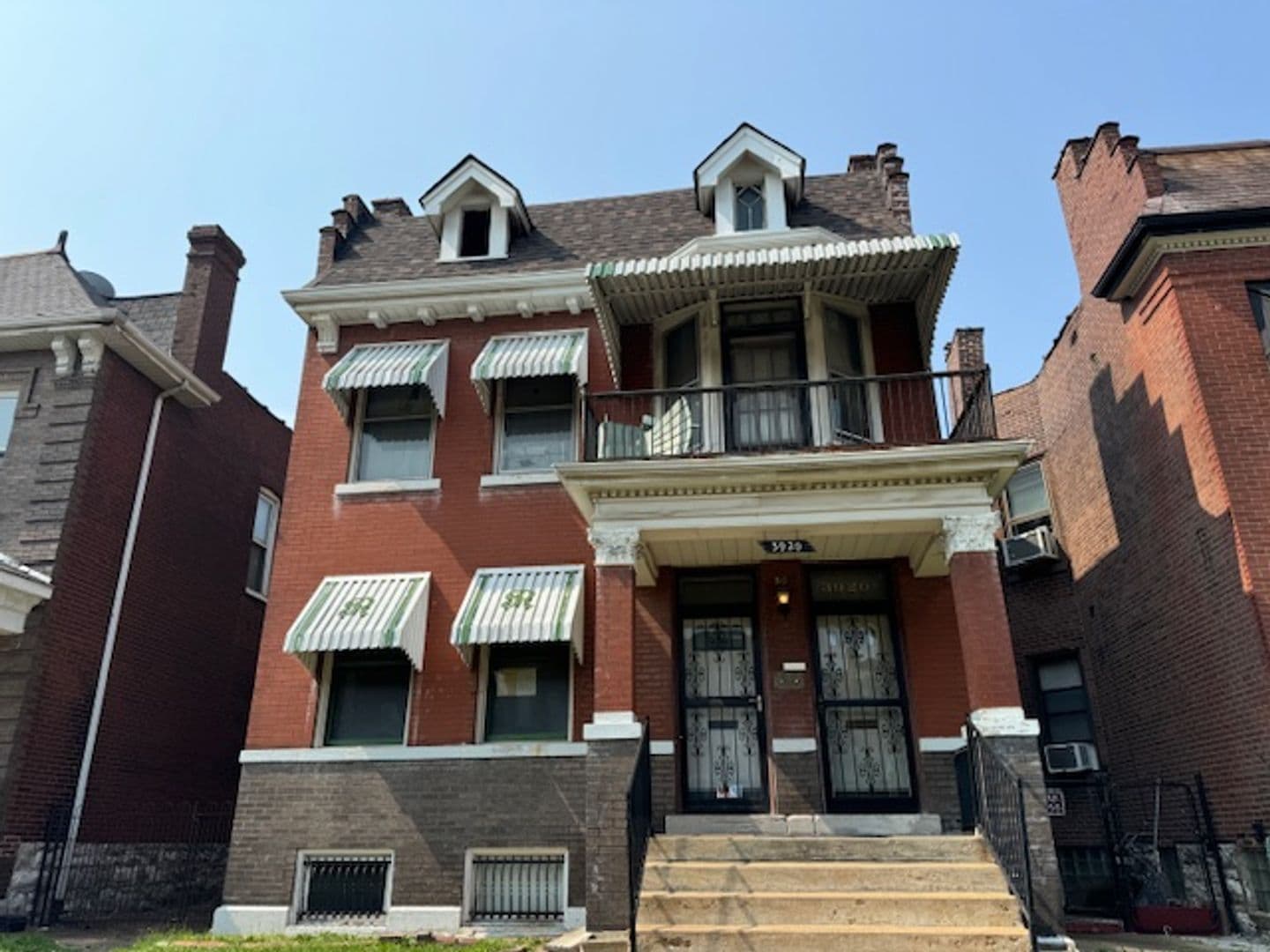 Saint Louis Apartment: 3920 Ashland Ave 1F