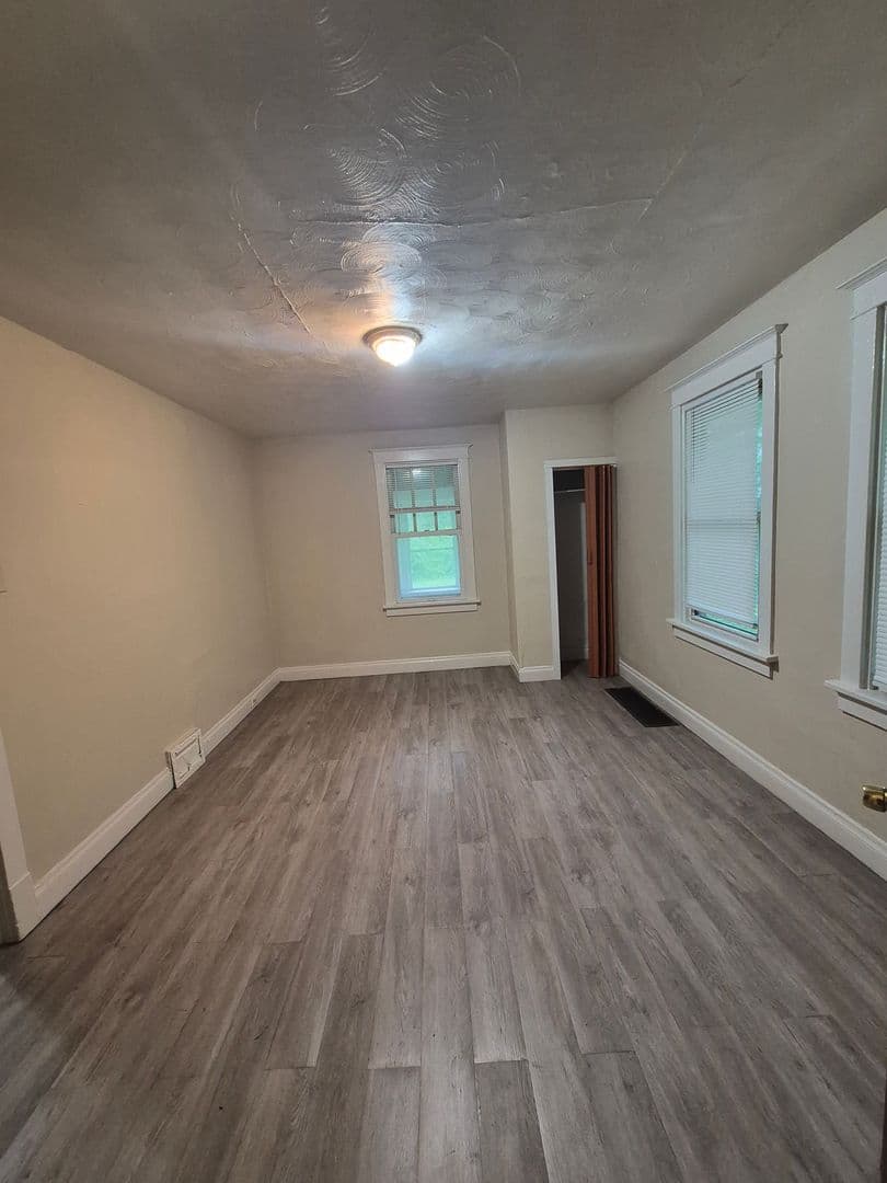 Saint Louis House: 2140 Rose Bud Ave