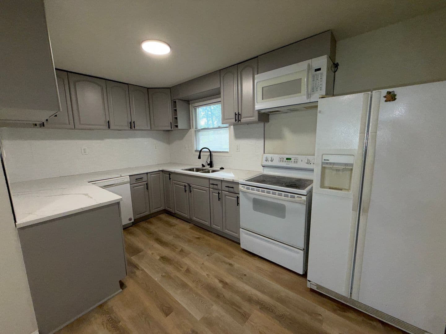 Saint Louis House: 13091 E Lakeridge Dr.