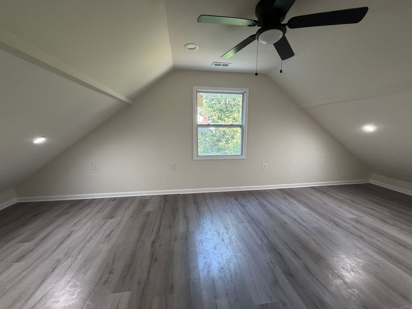 Saint Louis House: 13091 E Lakeridge Dr.