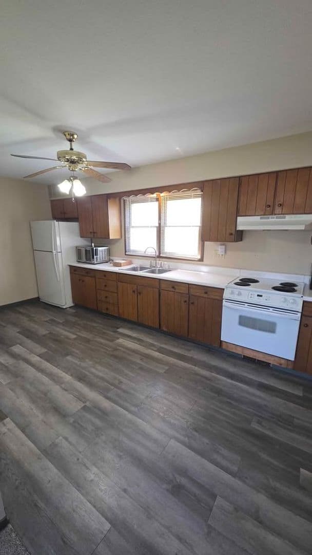 Des Moines Townhome: 3314 Valdez Ct