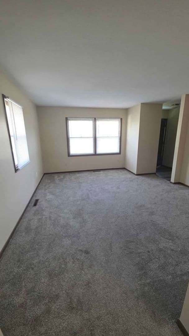 Des Moines Townhome: 3314 Valdez Ct