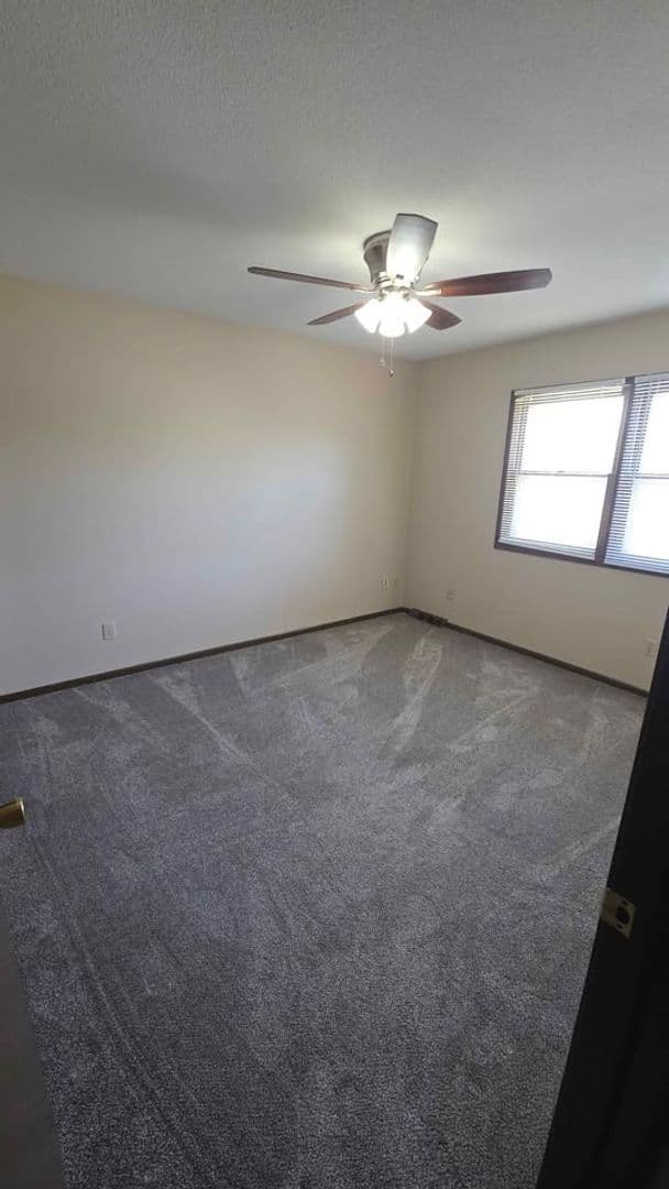 Des Moines Townhome: 3314 Valdez Ct