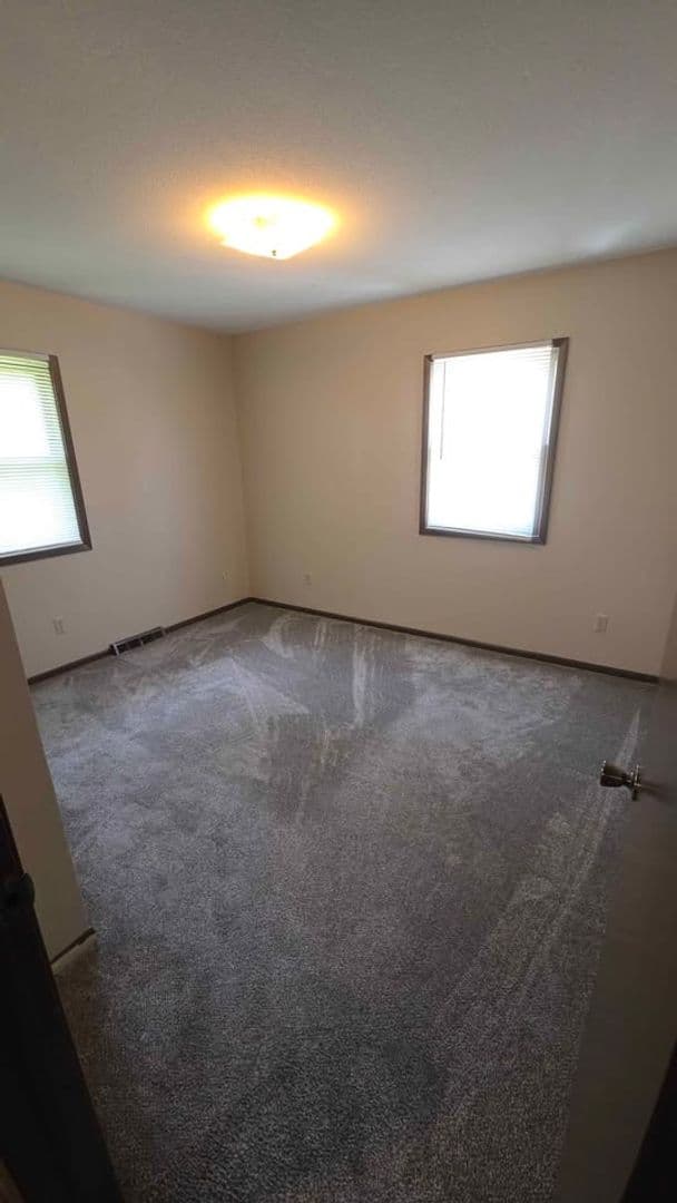 Des Moines Townhome: 3314 Valdez Ct