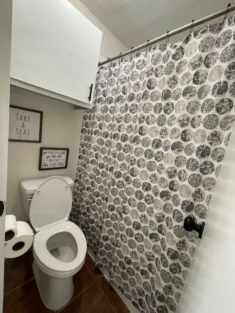 Lake Jackson Apartment: 420 Garland Dr