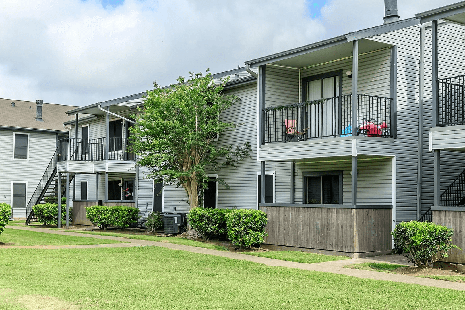 Lake Jackson Apartment: 420 Garland Dr
