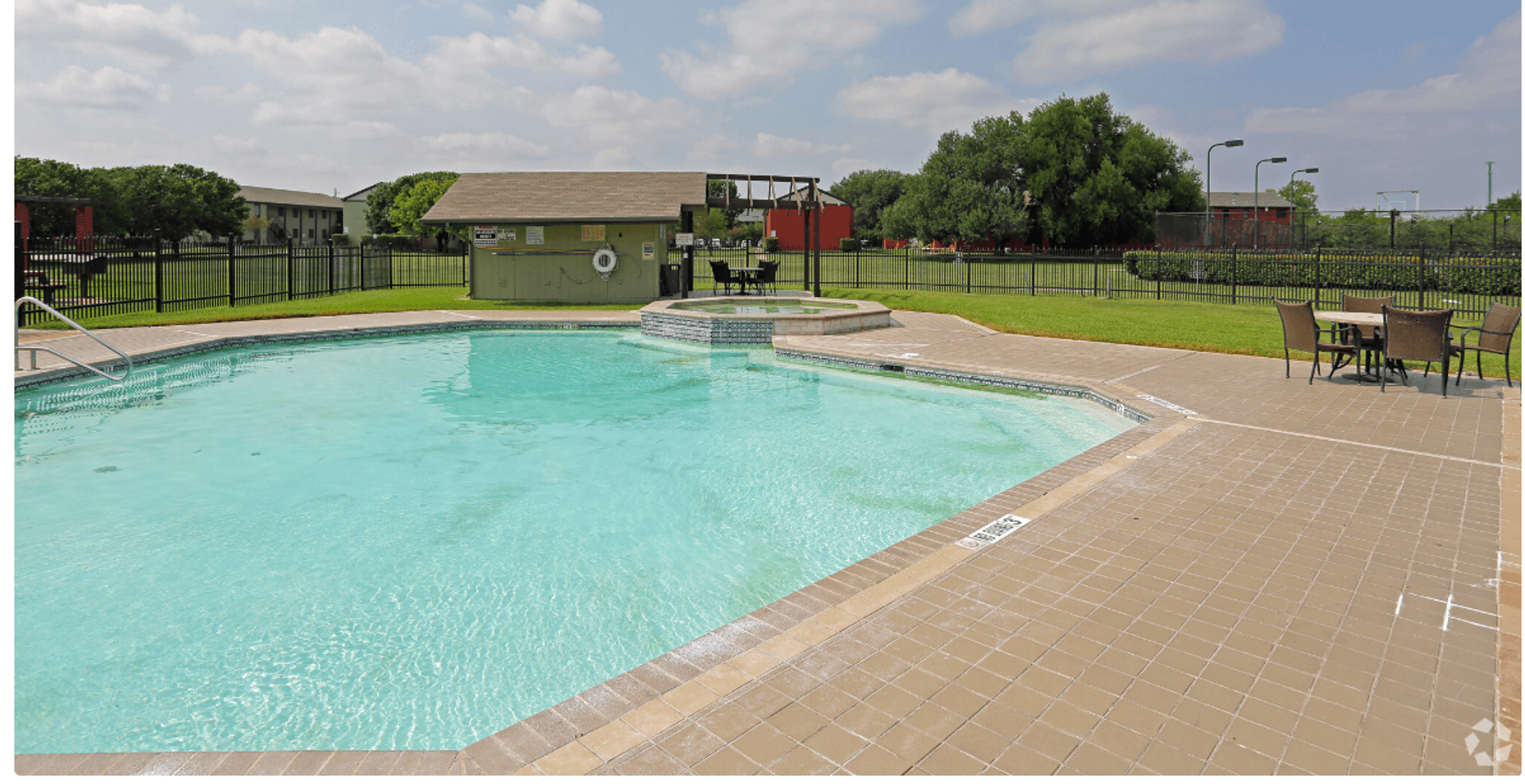 Waco Apartment: 1800 Primrose Dr