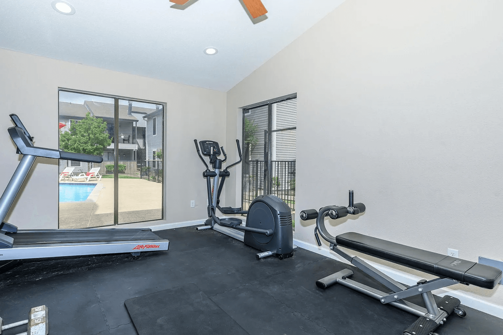 Lake Jackson Apartment: 420 Garland Dr