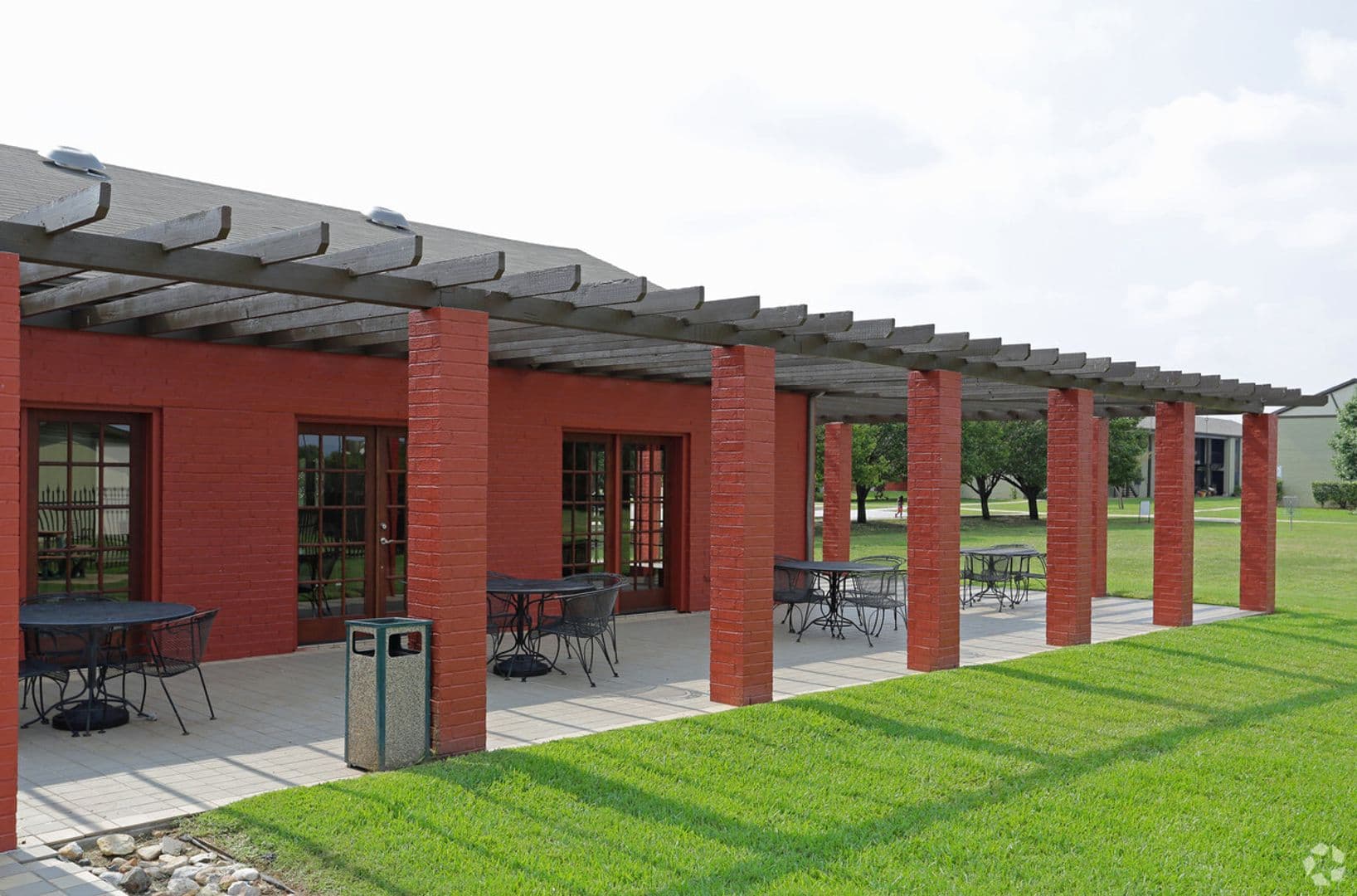 Waco Apartment: 1800 Primrose Dr