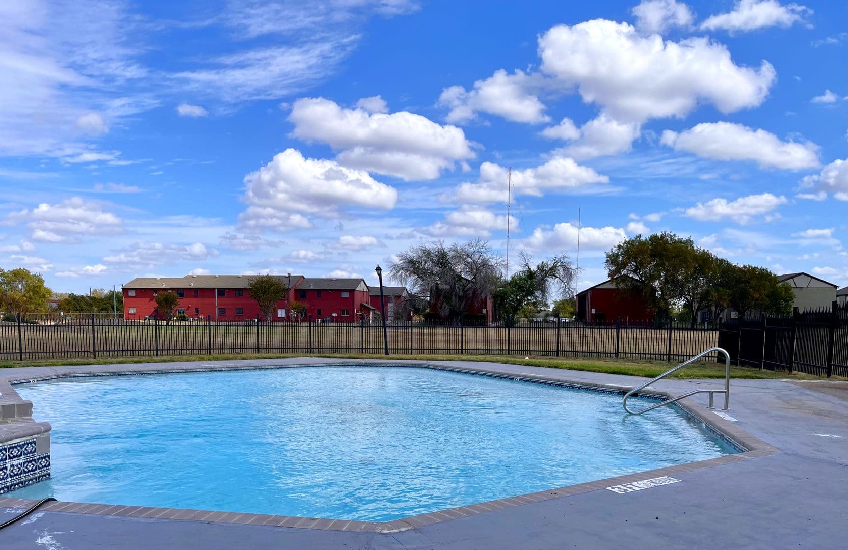 Waco Apartment: 1800 Primrose Dr