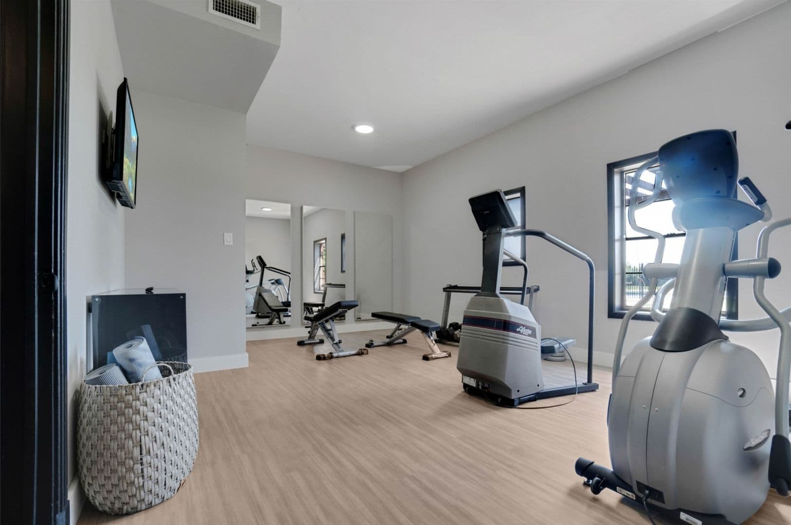 Waco Apartment: 1800 Primrose Dr