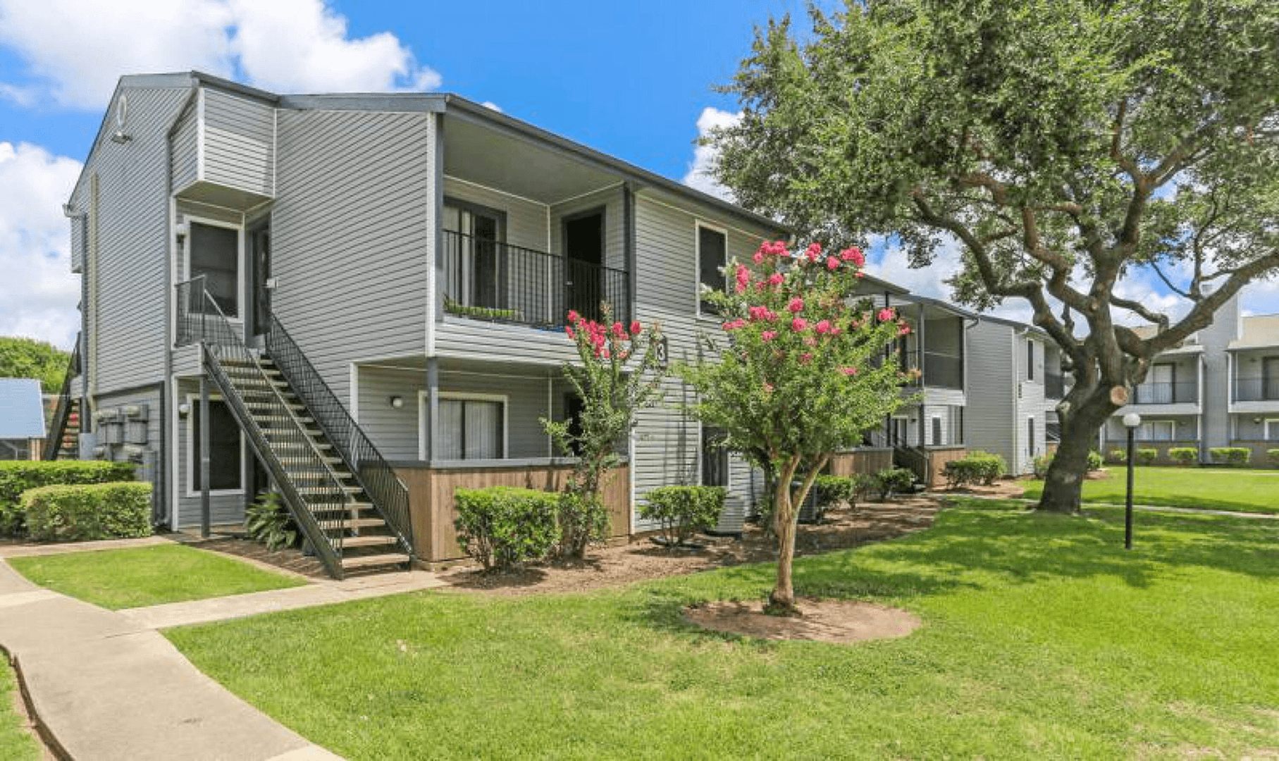 Lake Jackson Apartment: 420 Garland Dr