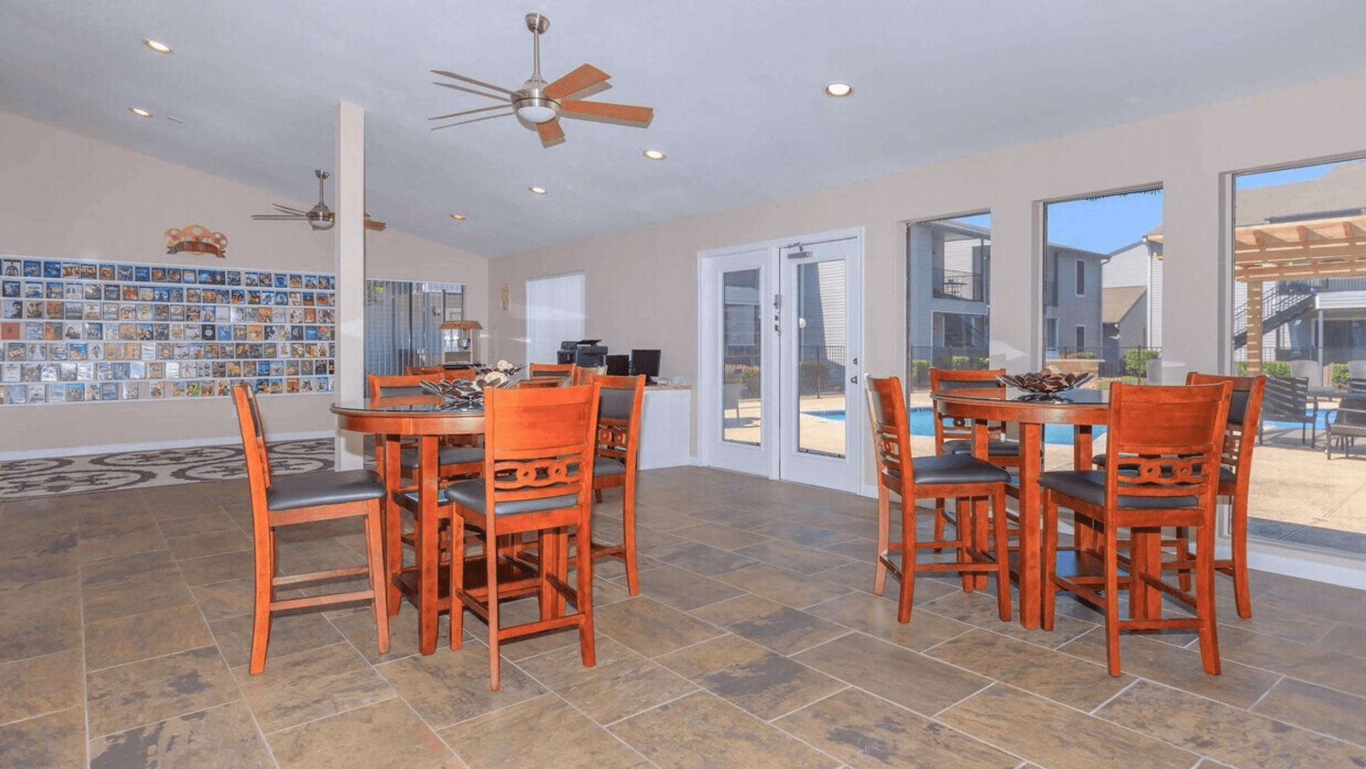 Lake Jackson Apartment: 420 Garland Dr