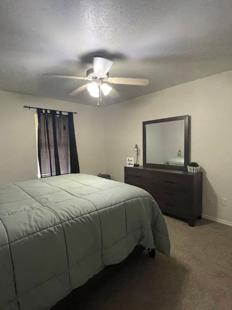 Lake Jackson Apartment: 420 Garland Dr