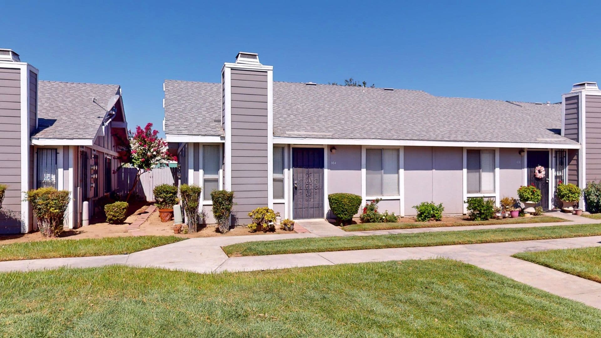 Fresno House: 1027 W. Dakota Ave