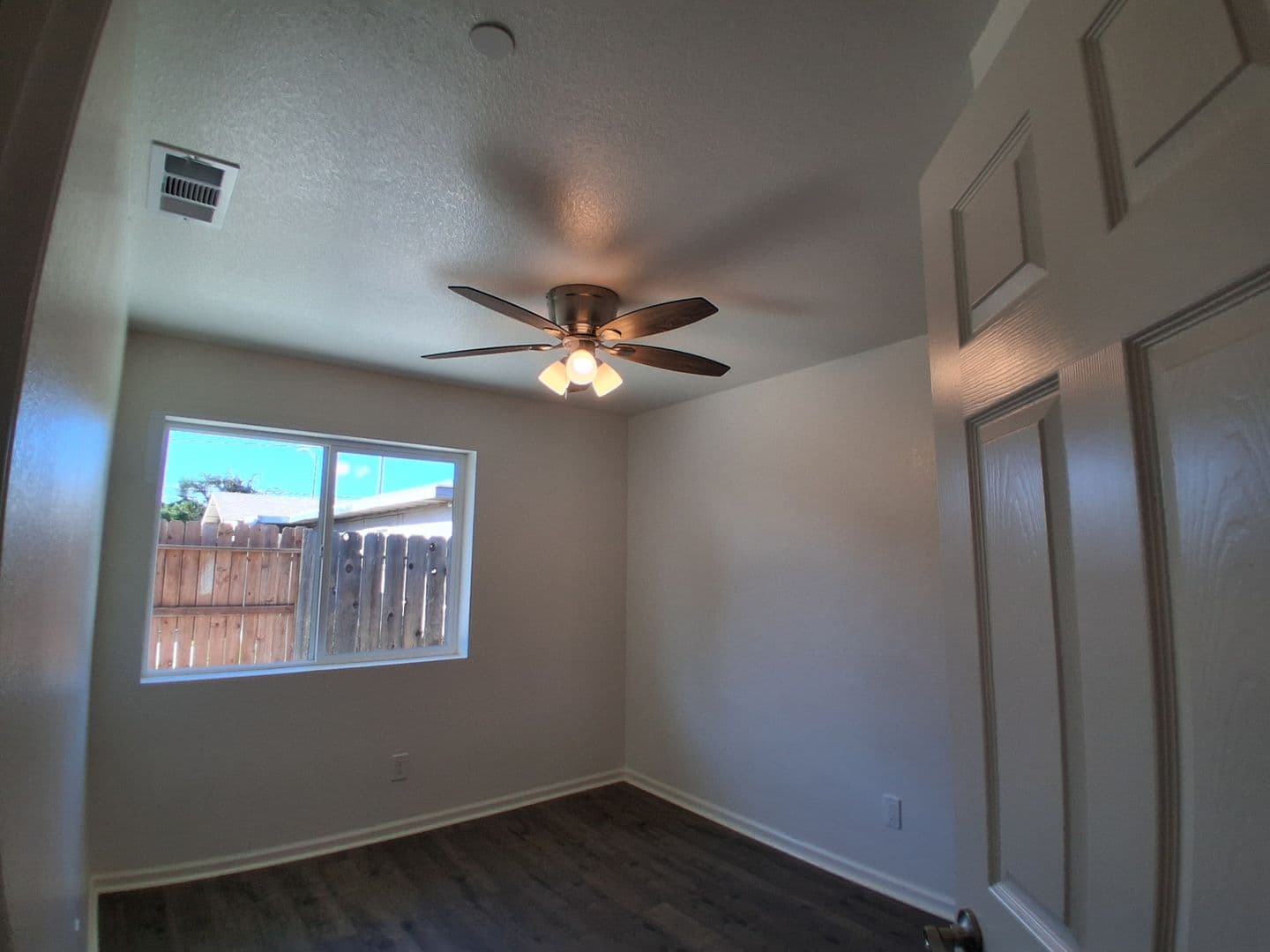 Modesto Apartment: 3016 Lake Park Court