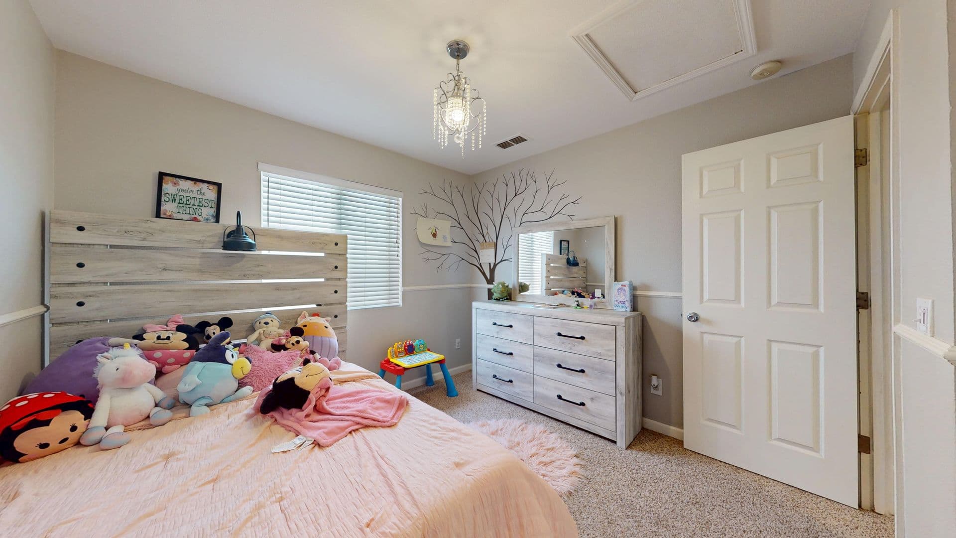Riverbank House: 5446 Antique Rose Way